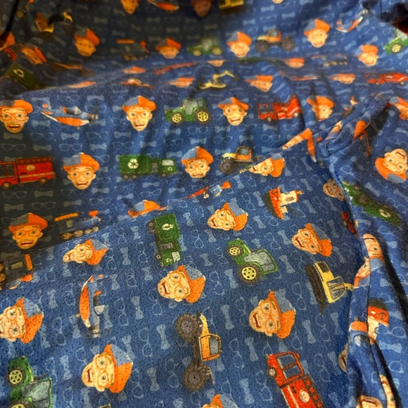 Blippi pajamas - Picture 2 of 4